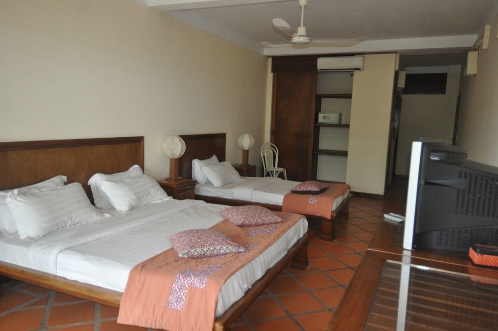 The Harbor Lights Palace Sihanoukville Exterior foto