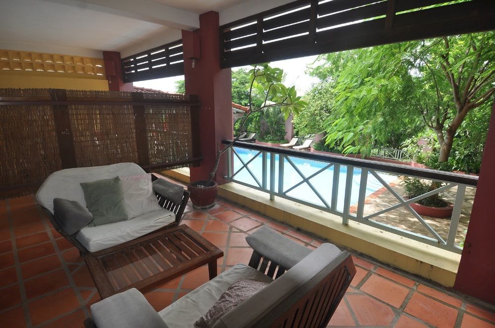 The Harbor Lights Palace Sihanoukville Exterior foto